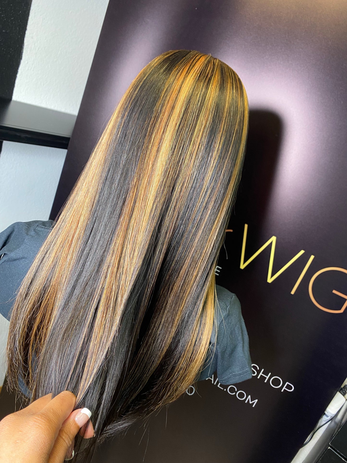 HD 4x4 LACE CLOSURE HIGHLIGHTS WIG