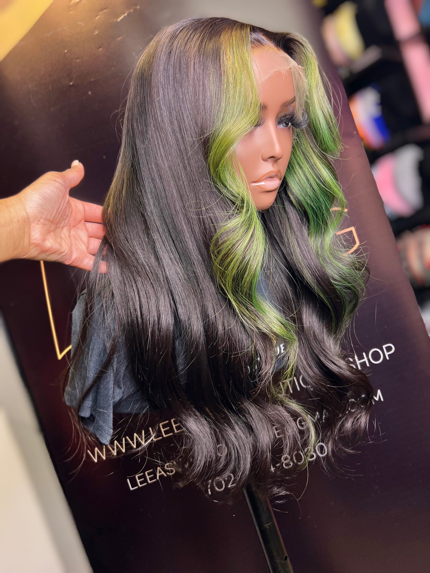 HD LACE FRONTAL WIG 20 Inch GREEN STRIPE/Natural Black