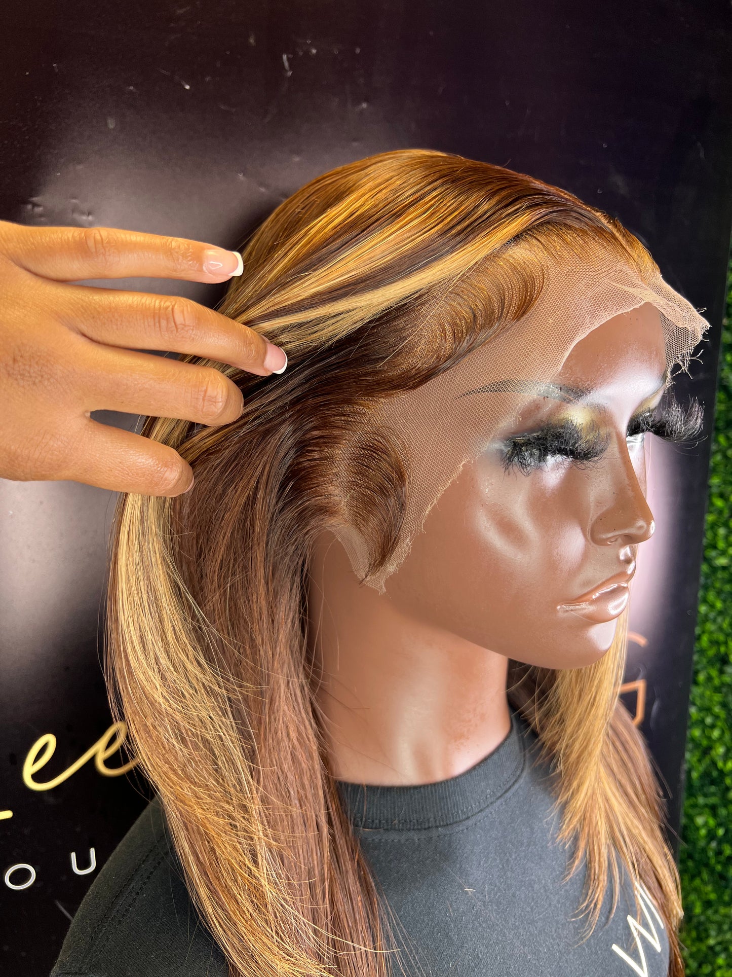 22 INCH HD CHOCOLATE BROWN/BLONDE HIGHLIGHTS FRONTAL LACE WIG