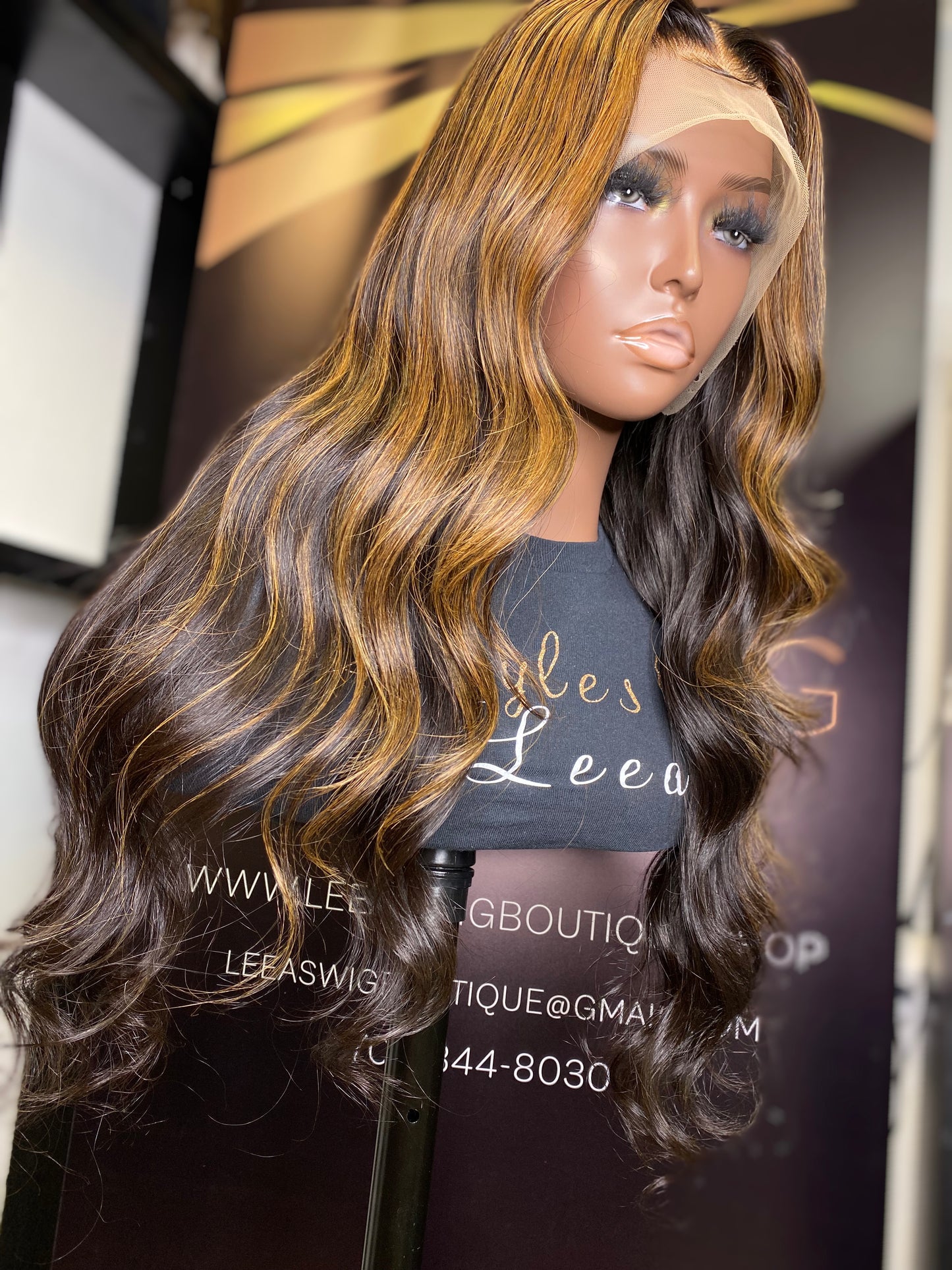 HD HIGHLIGHTED 26 INCH FRONTAL LACE WIG