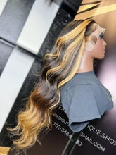 Load image into Gallery viewer, 26 INCH FRONTAL LACE WIG BLONDE STRIPE OMBRE
