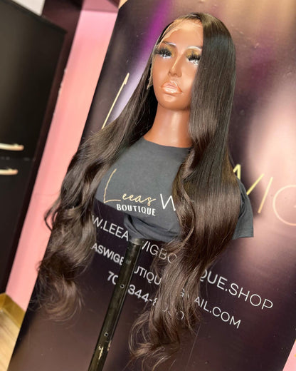 28 INCH HD NATURAL BLACK FRONTAL LACE WIG