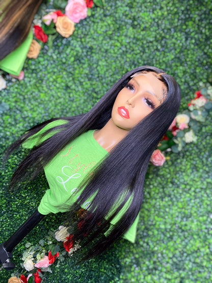 CLOSURE 20” NATURAL BLACK LACE WIG