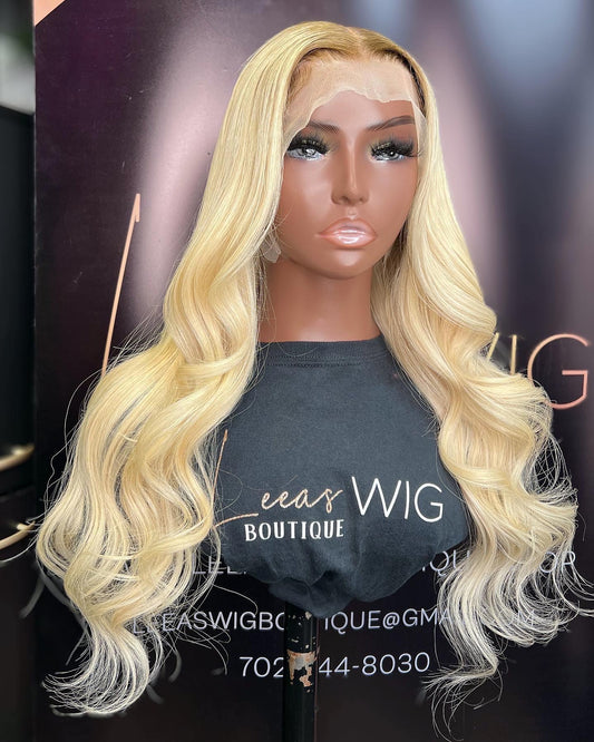 22 INCH 613 BLONDE/ BROWN ROOTS TRANSPARENT FRONTAL LACE WIG